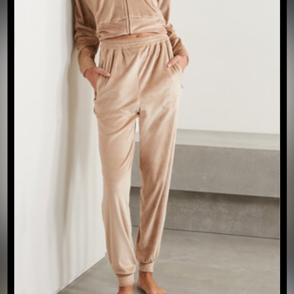 SKIMS velour sweatpants